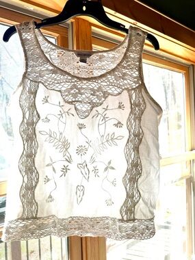 April Cornell Women’s White Lace Crochet Tank Top Lightweight Embroidered Shell